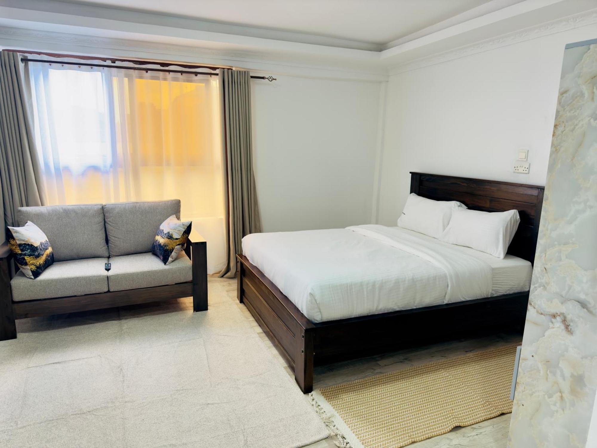 Abby Studio Riverside Apartment With Swimming Pool Nanyuki Exterior foto